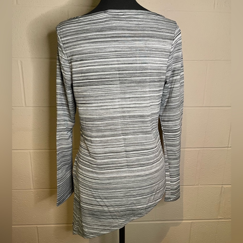Striped Gray Top - Picture 3 of 6